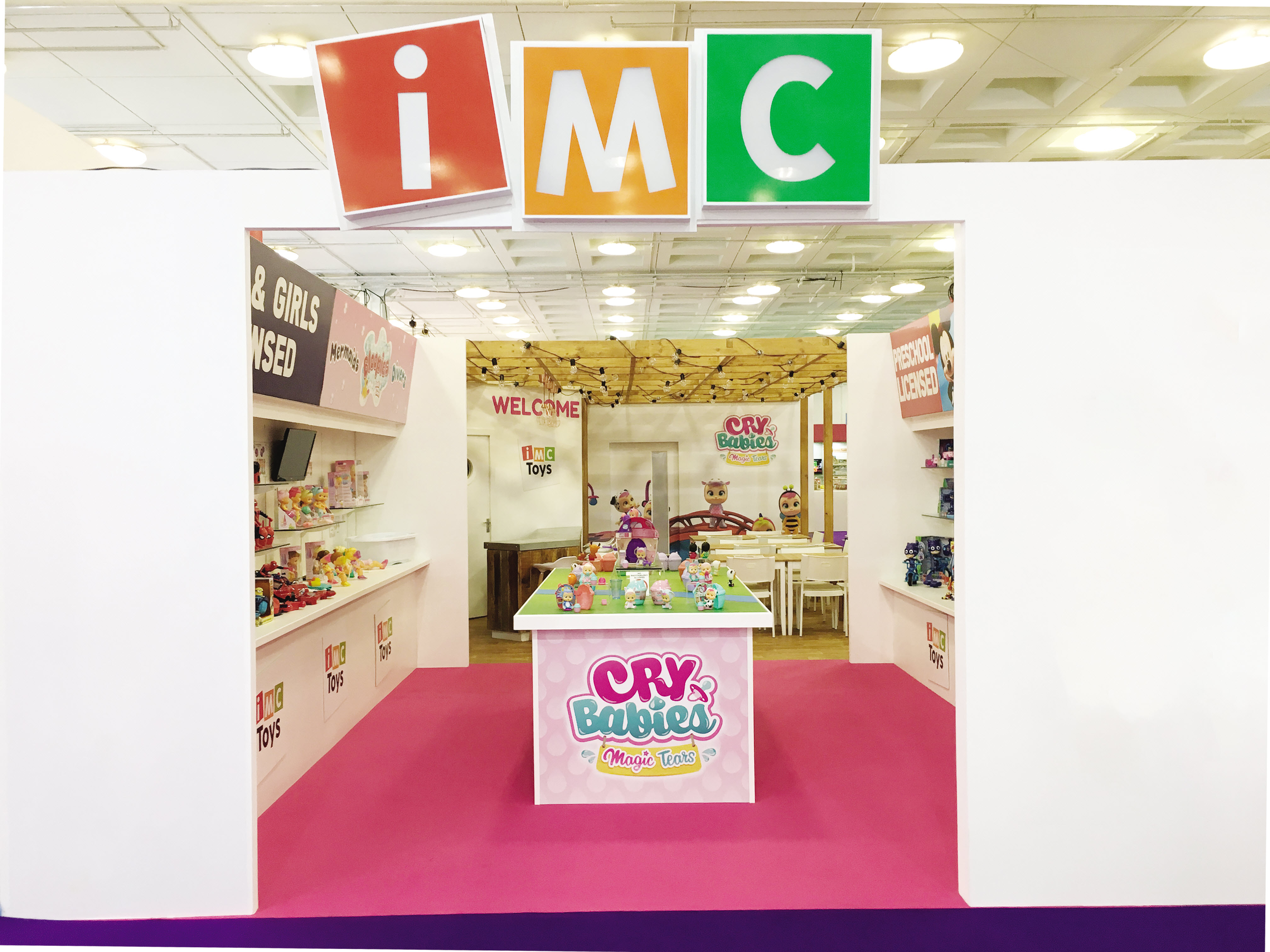 imc-toys-instore-display