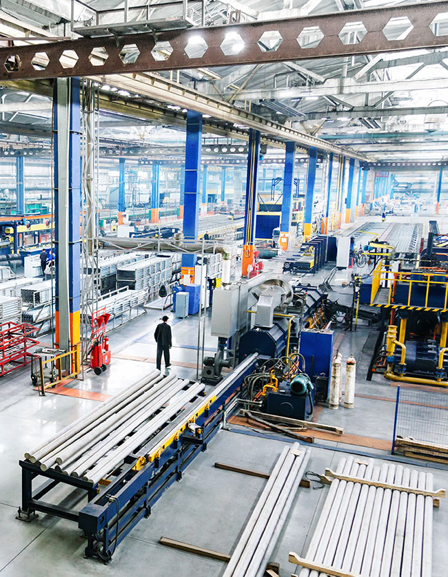 What are the benefits of digitalization in manufacturing for a business? > Dassault Systèmes