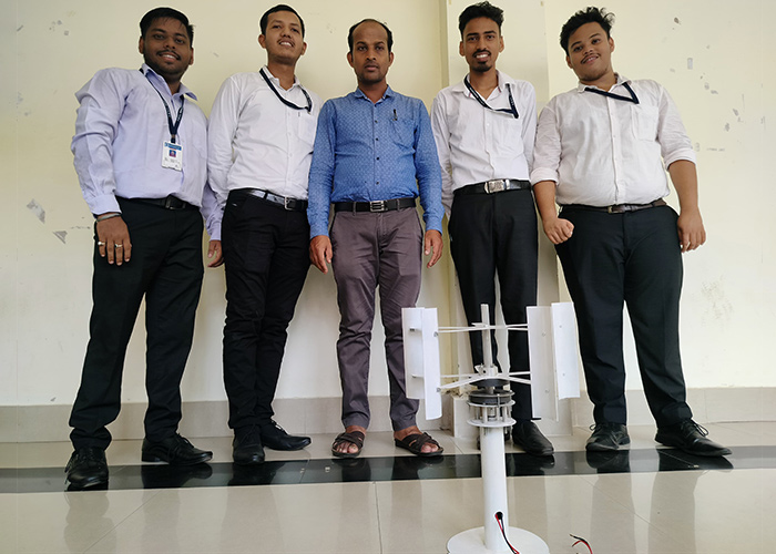 Edu Student Project Levitating Windmill Picture 2 > Dassault Systèmes