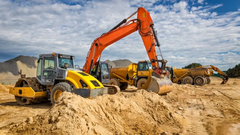 Heavy Mobile Machinery & Equipment > Dassault Systèmes