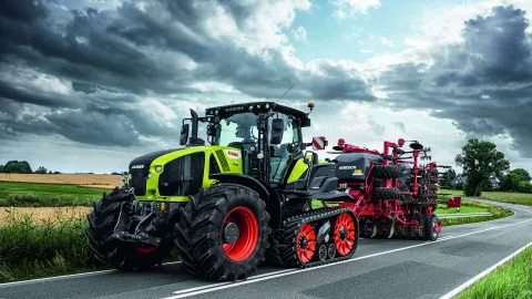 CLAAS トラクター 社 | お客様活用事例 - Dassault Systèmes